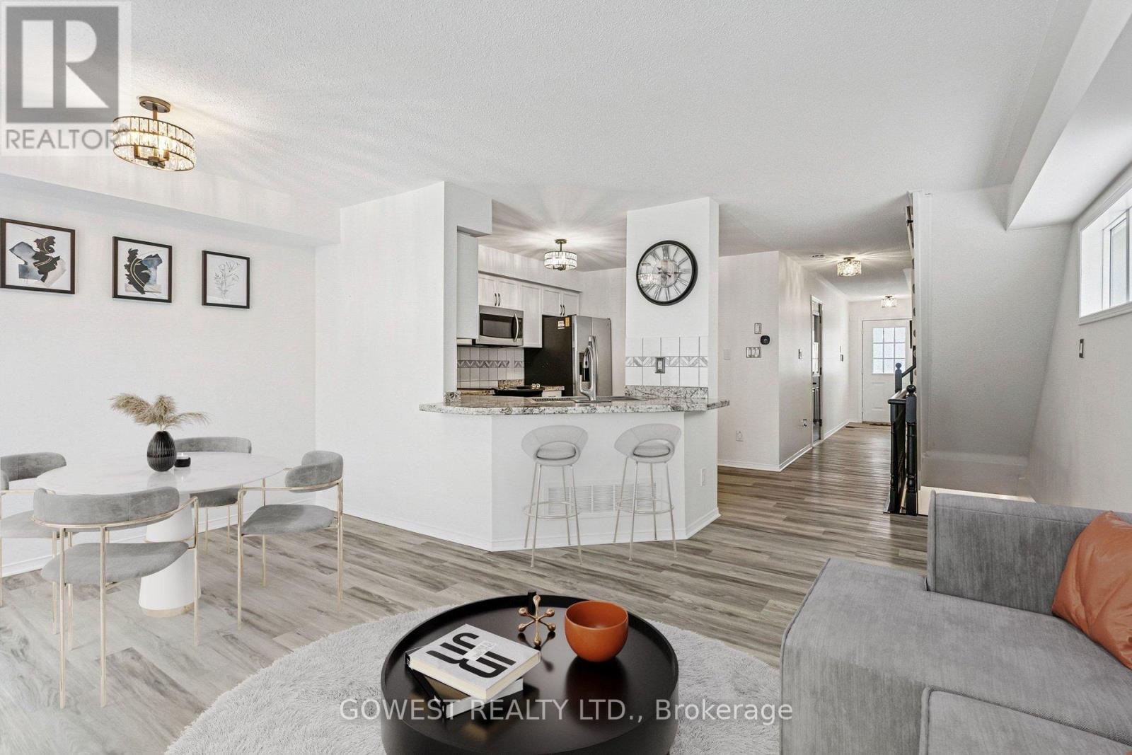 Row / Townhouse for Sale in 14 - 3150 ERIN CENTRE BOULEVARD|Mississauga (Churchill Meadows), Ontario L5M7Z2