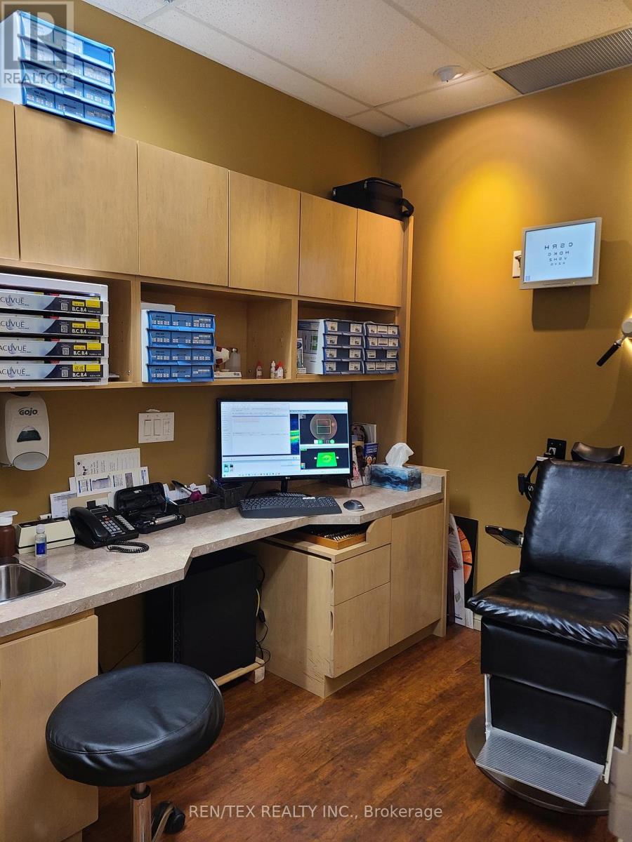 For sale: U4 - 6175 HIGHWAY 7, Vaughan (West Woodbridge Industrial Area