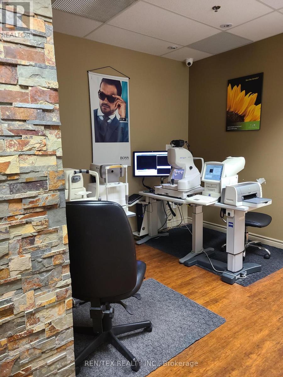 For sale: U4 - 6175 HIGHWAY 7, Vaughan (West Woodbridge Industrial Area