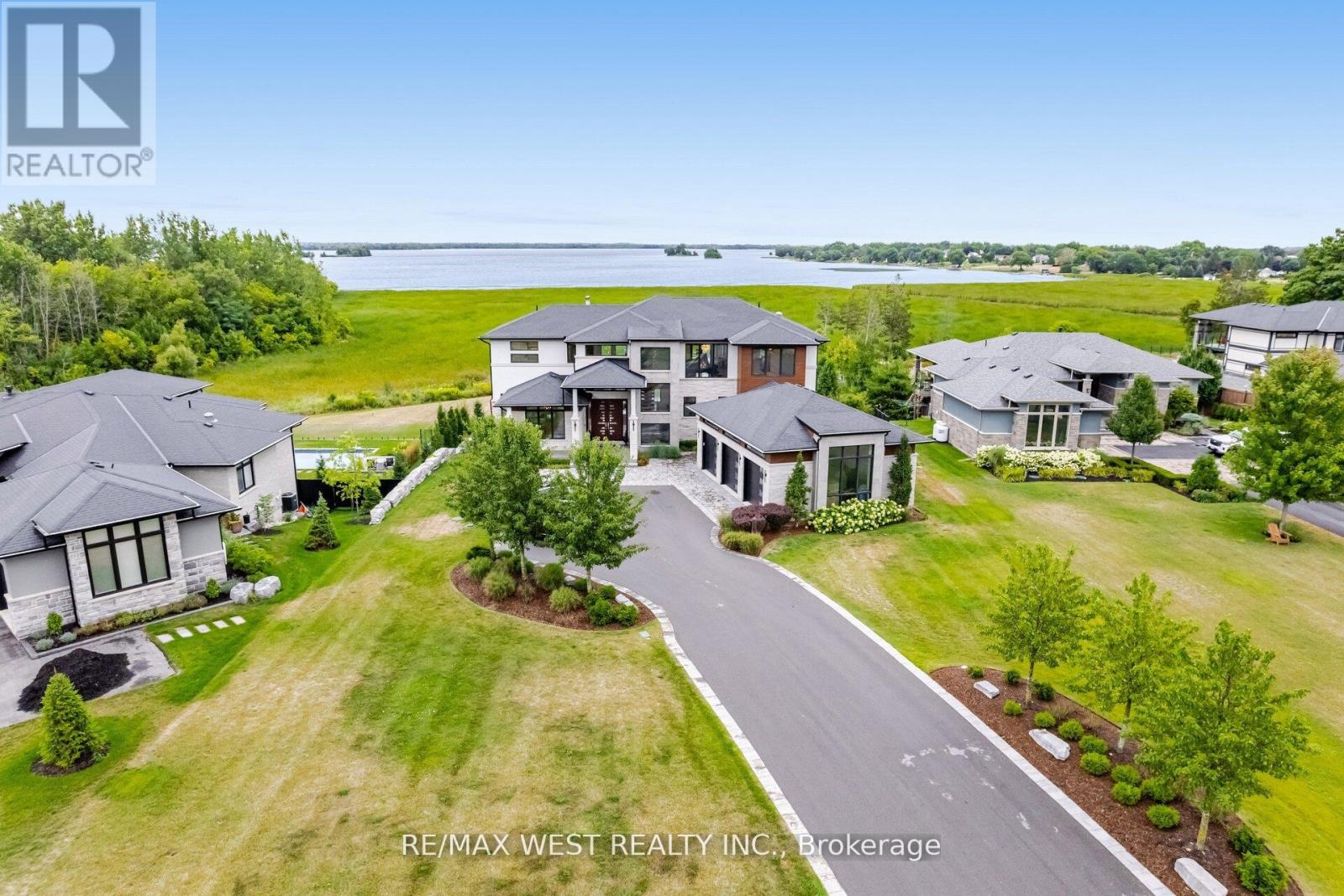 83 NAVIGATION DRIVE