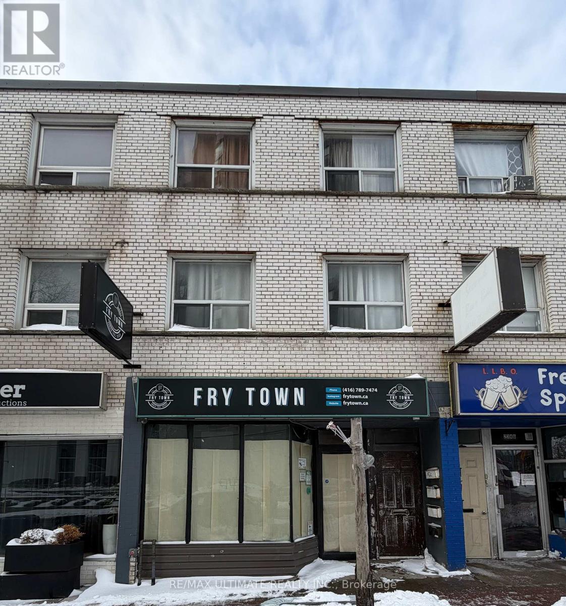 For sale: 2344 DUFFERIN STREET, Toronto (Caledonia-Fairbank), Ontario ...