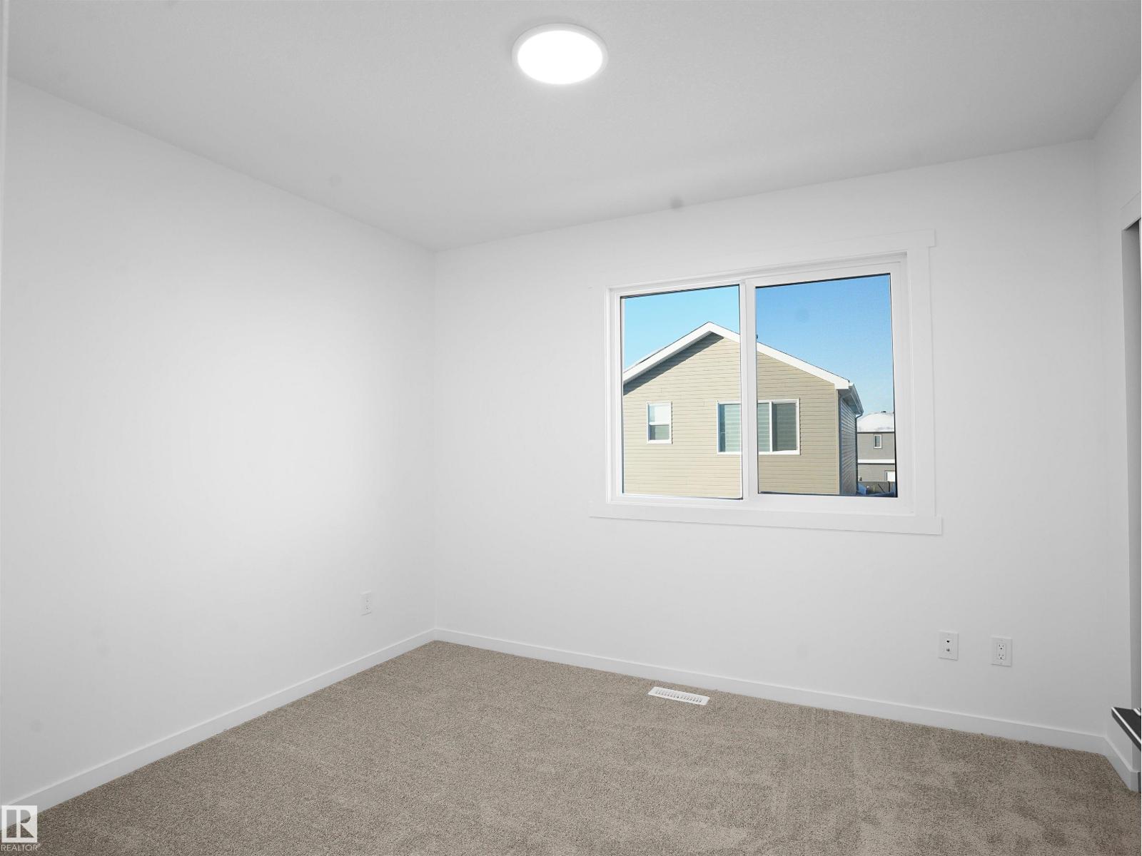 For sale: 2 18640 18 AV NW, Edmonton, Alberta T6M3E8 - E4471133