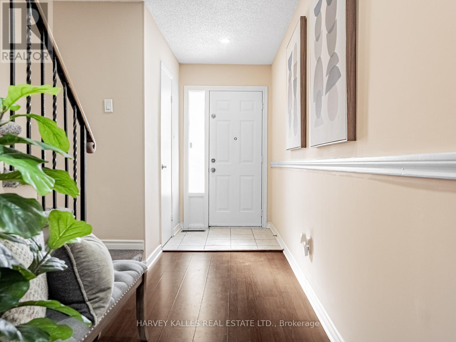 Row / Townhouse for Sale in 63 - 3025 CEDARGLEN GATE|Mississauga (Erindale), Ontario L5C2V7 3