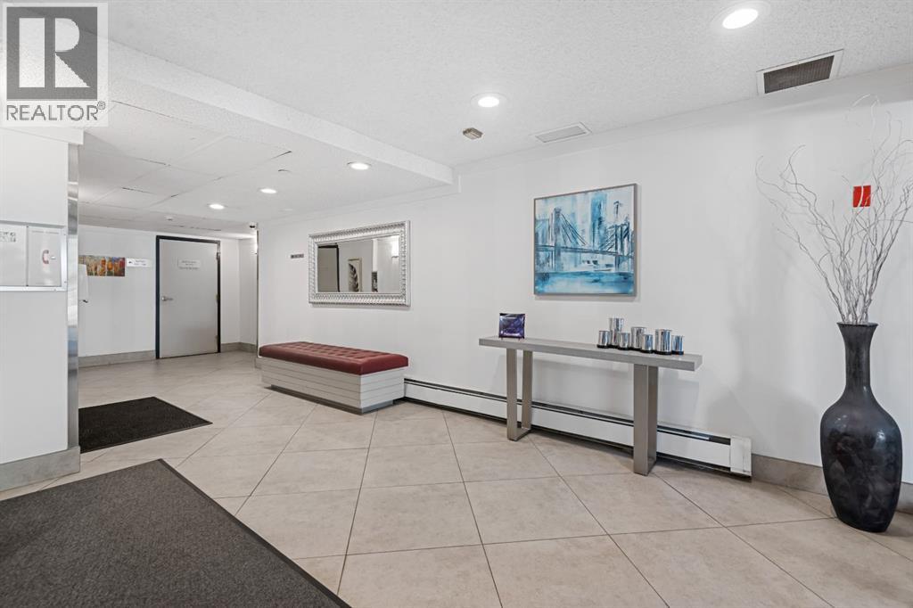 Apartment for Sale in 417, 3730 50 Street NW|Calgary, Alberta T3A2V9 5