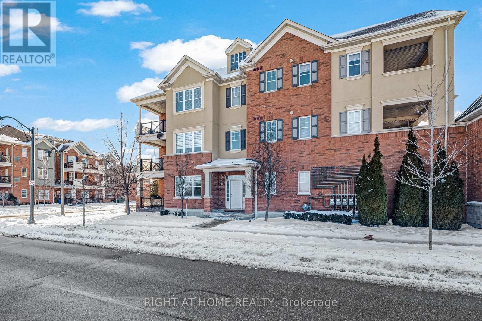 Row / Townhouse for Sale in 101 - 277 GATWICK DRIVE|Oakville (RO River Oaks), Ontario L6H0K7 3