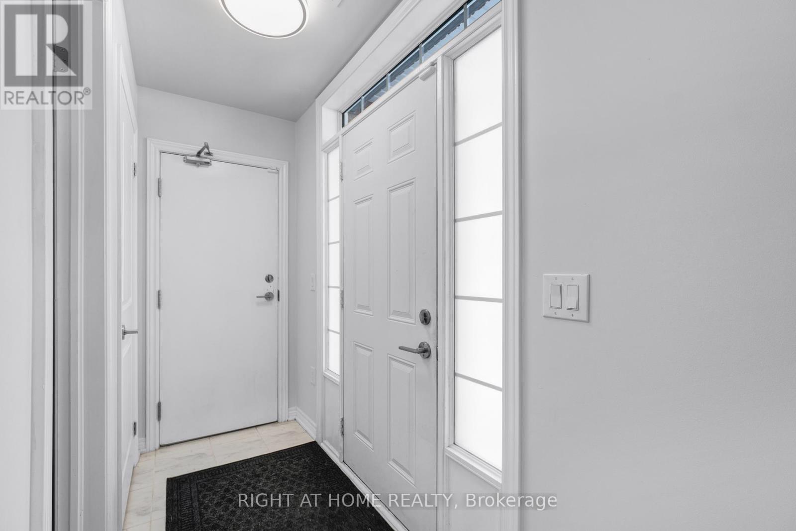 Row / Townhouse for Sale in 101 - 277 GATWICK DRIVE|Oakville (RO River Oaks), Ontario L6H0K7 5