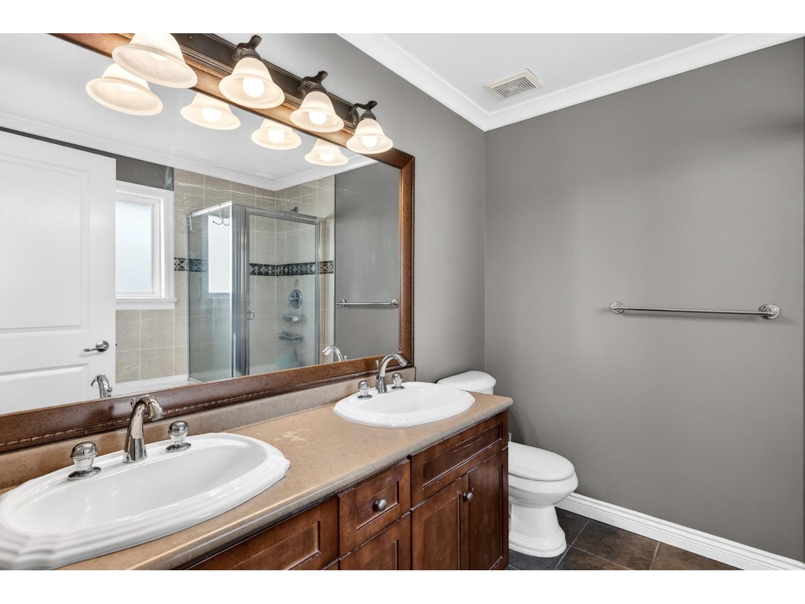 For sale: 2363 157A STREET, Surrey, British Columbia V4A9Y4 - R3083875 ...