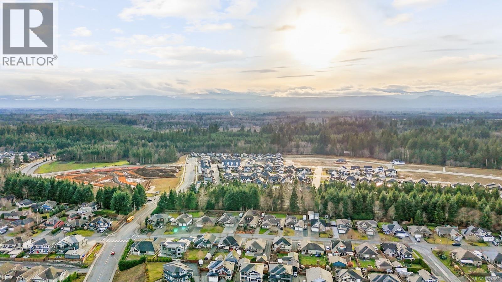 For sale: 739 Salmonberry St, Campbell River, British Columbia V9H0G1 ...