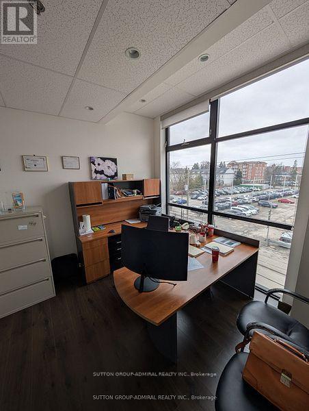 For sale: 301 - 10376 YONGE STREET, Richmond Hill (Mill Pond