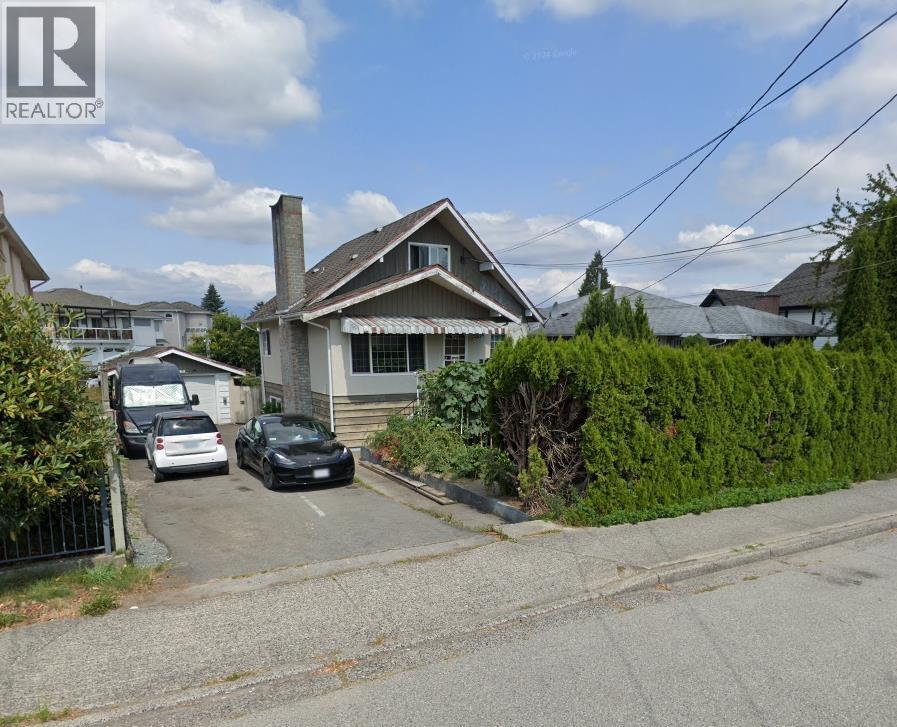 For sale: 5929 IMPERIAL STREET, Burnaby, British Columbia V5J1G4