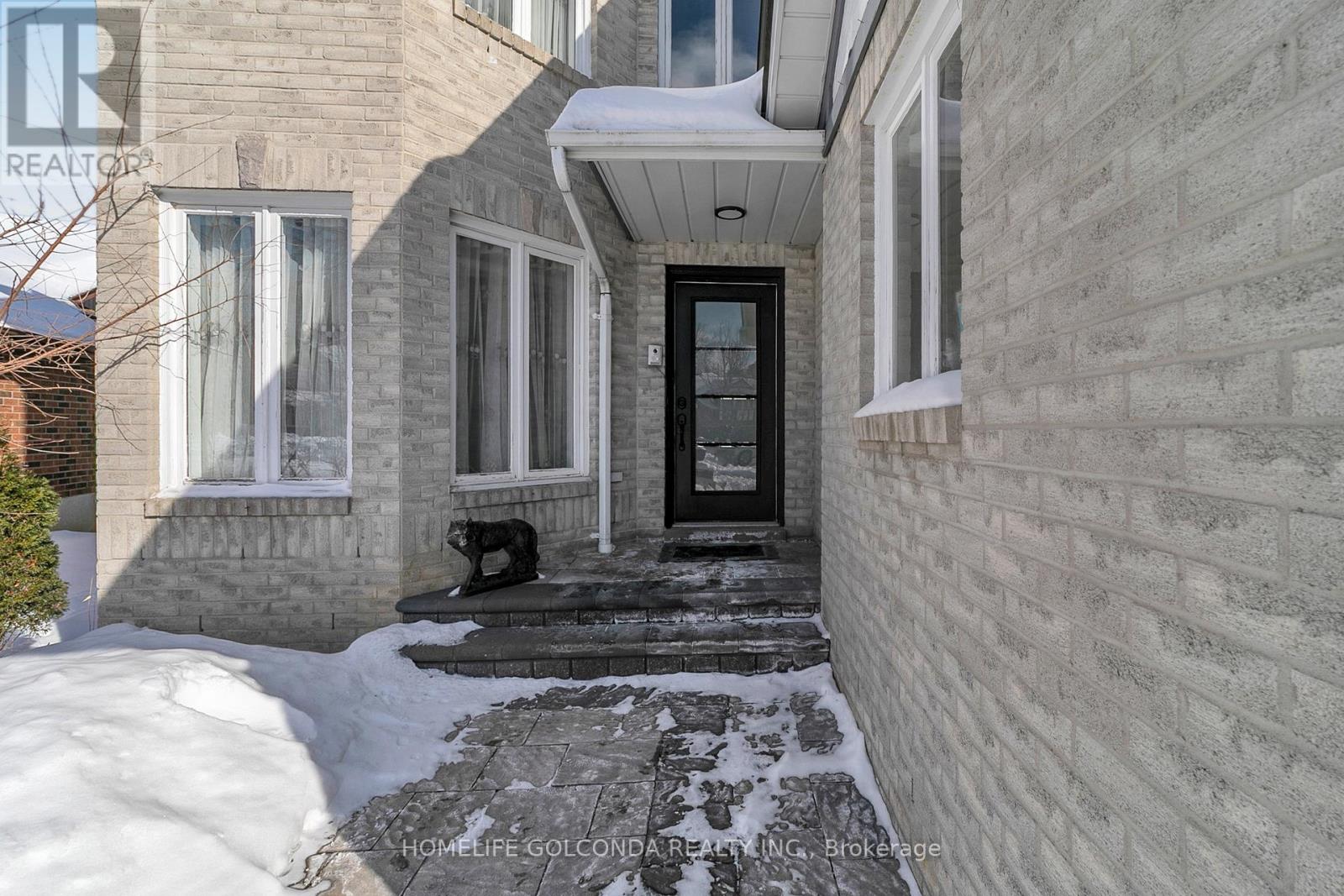 For sale: 2109 LYNN HEIGHTS DRIVE, Pickering (Liverpool), Ontario