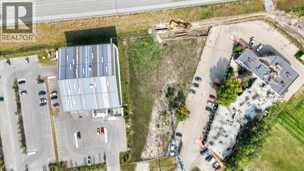 Property for Sale in 10421-10909 West Valley Road SW|Calgary, Alberta T3B5T2 4