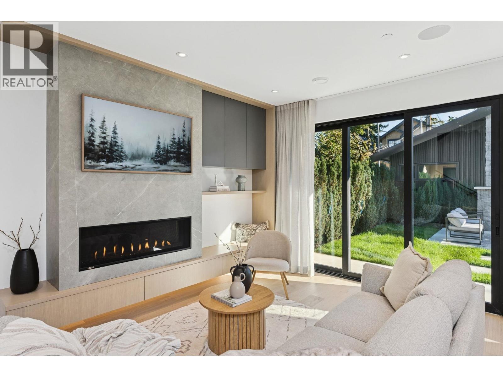 For sale: 2 3036 W 14TH AVENUE, Vancouver, British Columbia V6K2X8