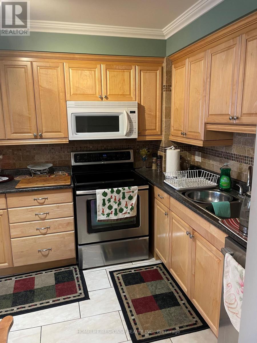 Row / Townhouse for Sale in 21 - 2035 ASTA DRIVE S|Mississauga (Cooksville), Ontario L5A3Y2 4