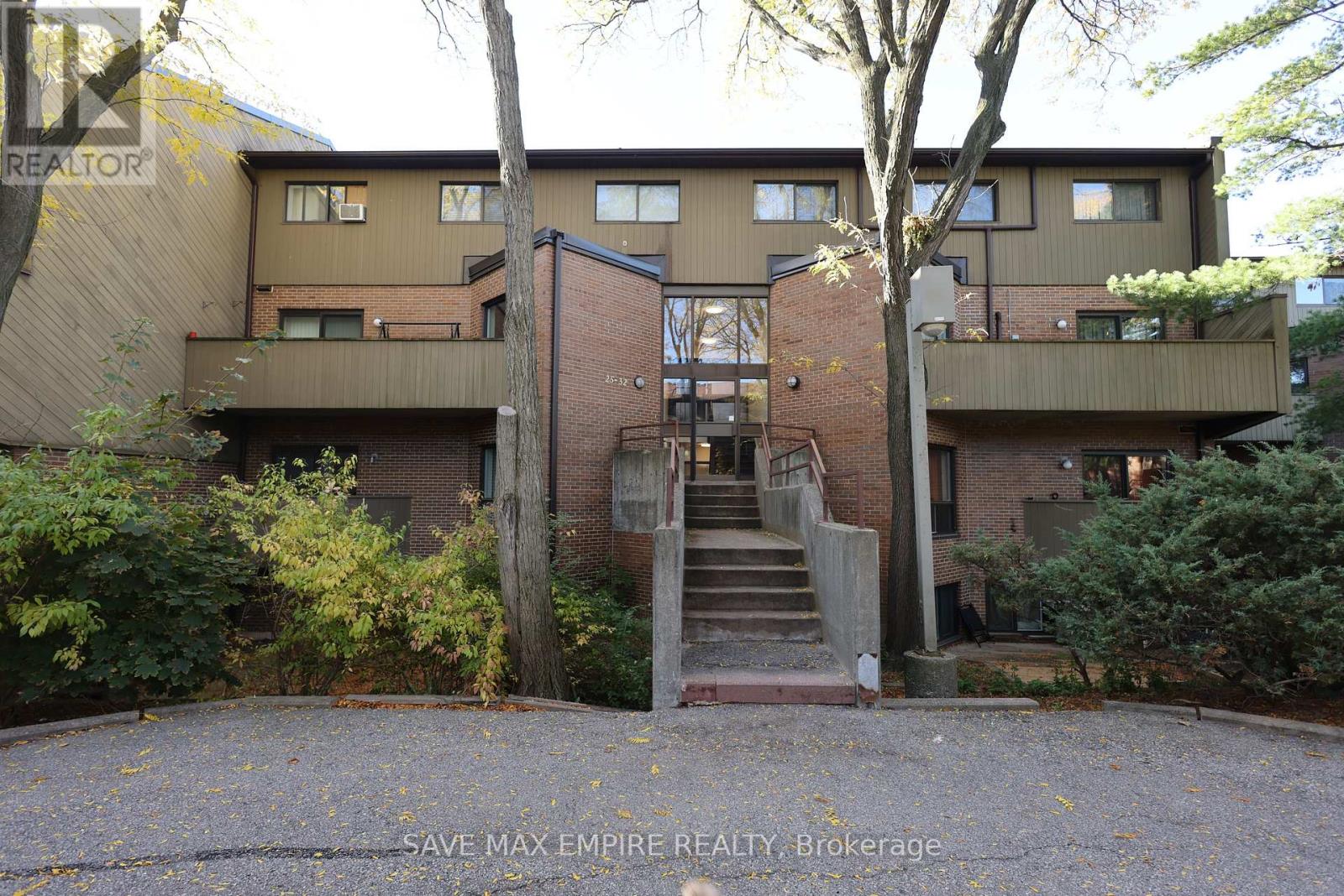 Row / Townhouse for Sale in 27 - 2035 SOUTH MILLWAY|Mississauga (Erin Mills), Ontario L5L1R8