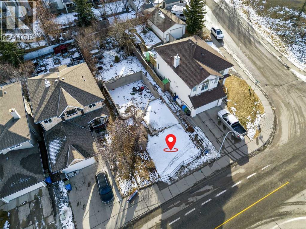 Property for Sale in 10929 Hidden Valley Drive NW|Calgary, Alberta T3A5V7 2