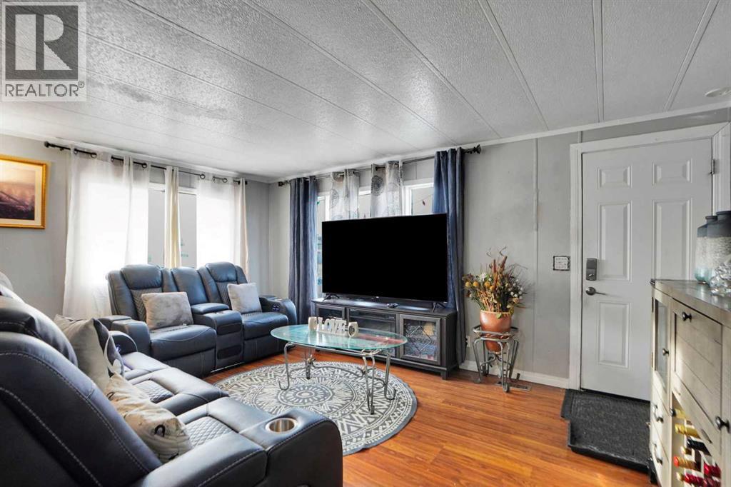 Mobile Home for Sale in 344, 6220 17 Avenue SE|Calgary, Alberta T2A0W6 4