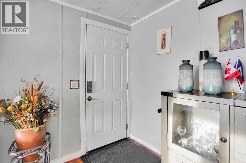 Mobile Home for Sale in 344, 6220 17 Avenue SE|Calgary, Alberta T2A0W6 5