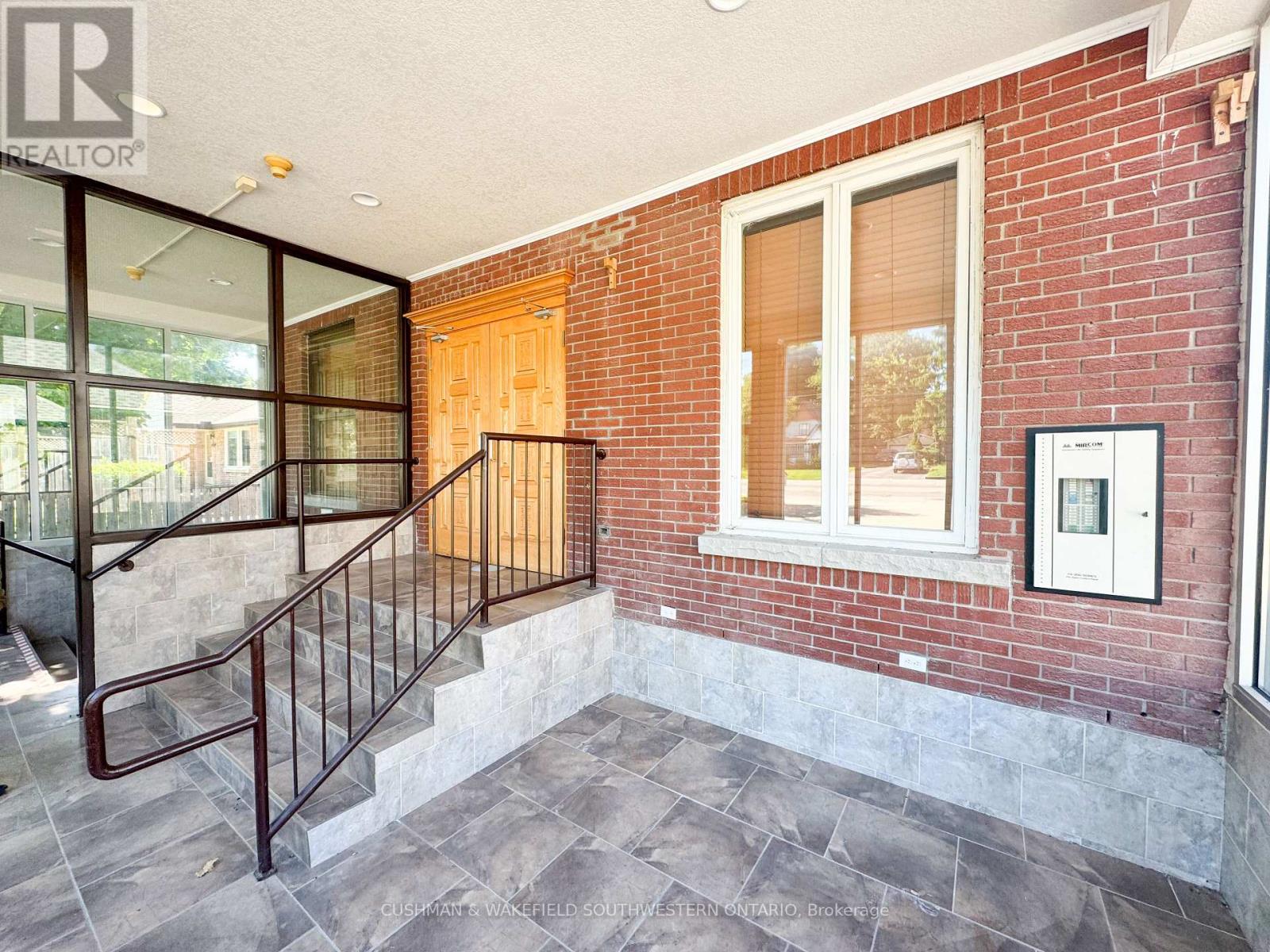For lease: LOWER LEVEL - 1003 HAMILTON ROAD, London East (East O ...