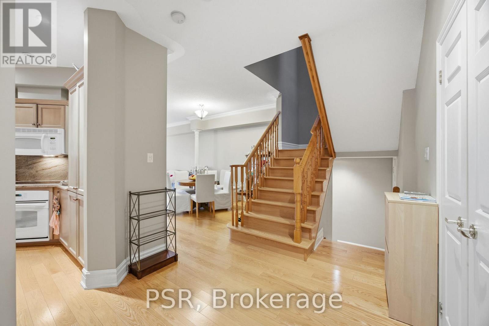 Row / Townhouse for Sale in 35 - 2000 THE COLLEGEWAY|Mississauga (Erin Mills), Ontario L5L5Y9 5