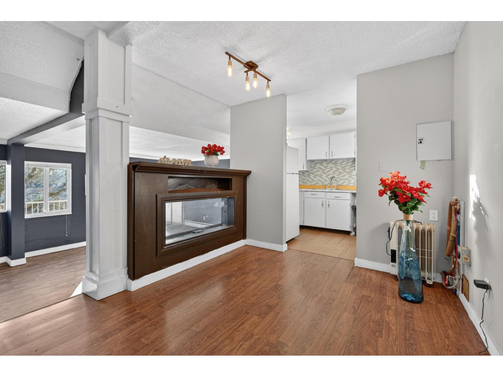 For sale: 44 17706 60 AVENUE, Surrey, British Columbia V3S1V2