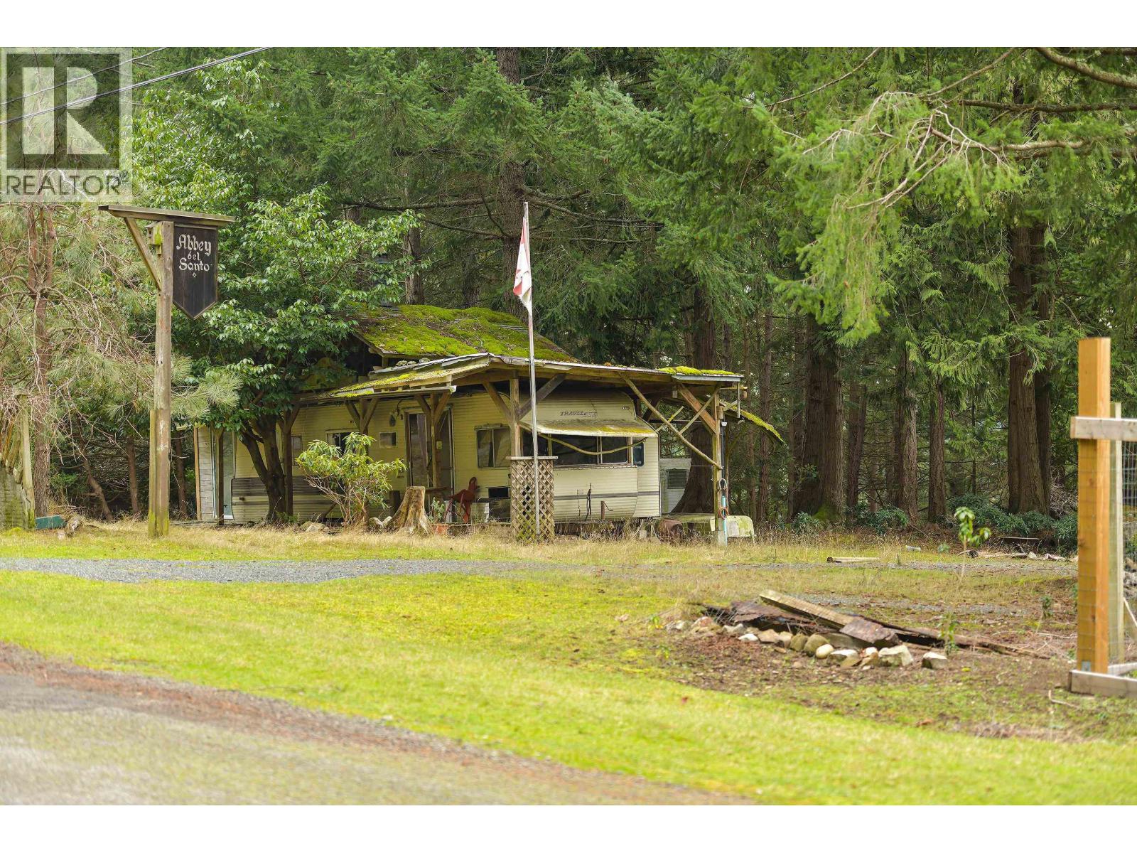 416 WOOD DALE DRIVE