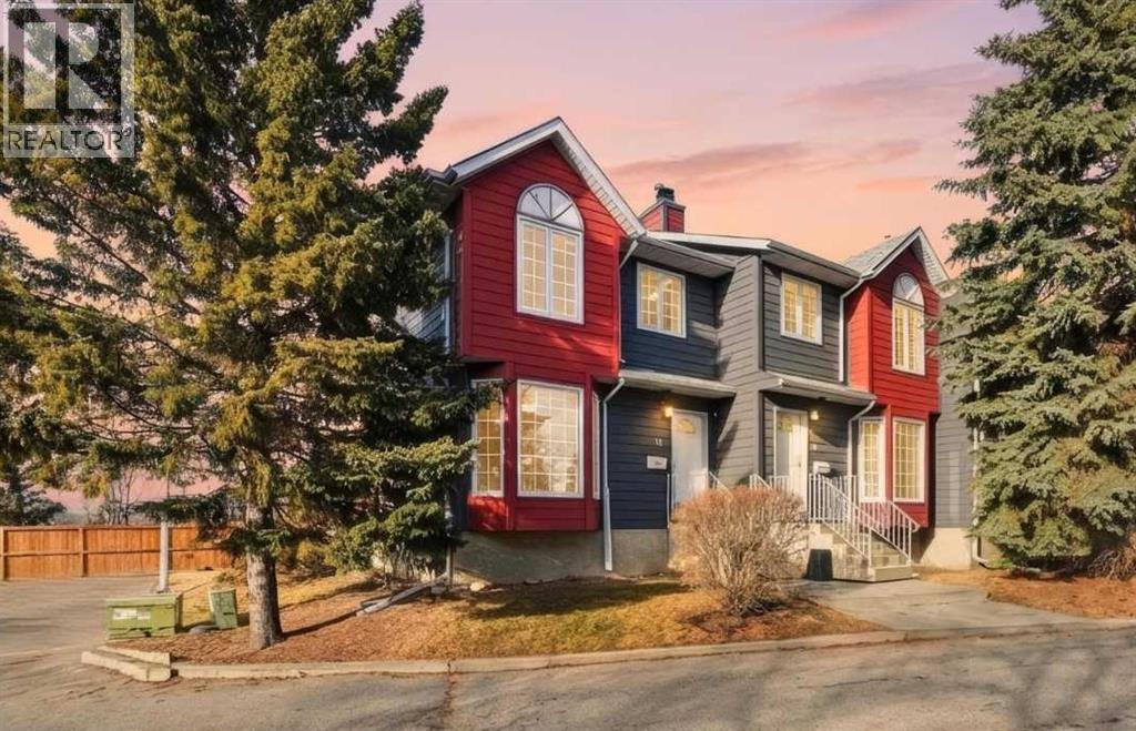 Row / Townhouse for Sale in 76 Abberfield Court NE|Calgary, Alberta T2A7N4