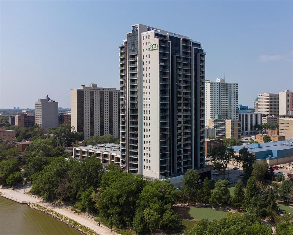 1106 300 Assiniboine Avenue