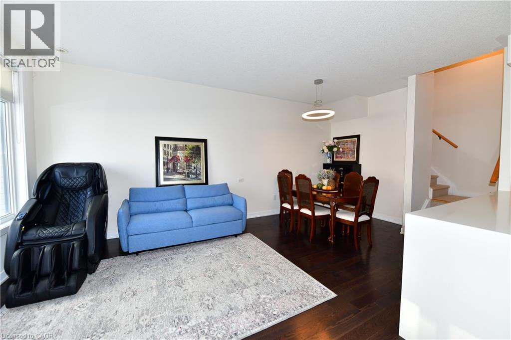 Row / Townhouse for Sale in 4080 PARKSIDE VILLAGE Drive Unit# 3|Mississauga, Ontario L5B0K2 2
