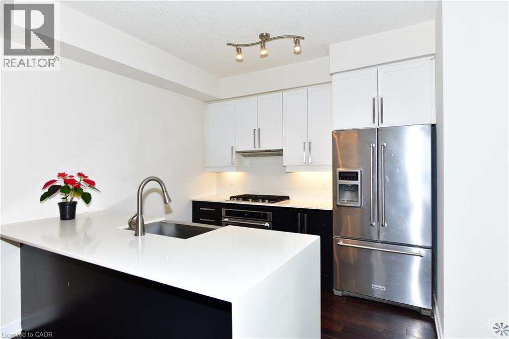 Row / Townhouse for Sale in 4080 PARKSIDE VILLAGE Drive Unit# 3|Mississauga, Ontario L5B0K2 4