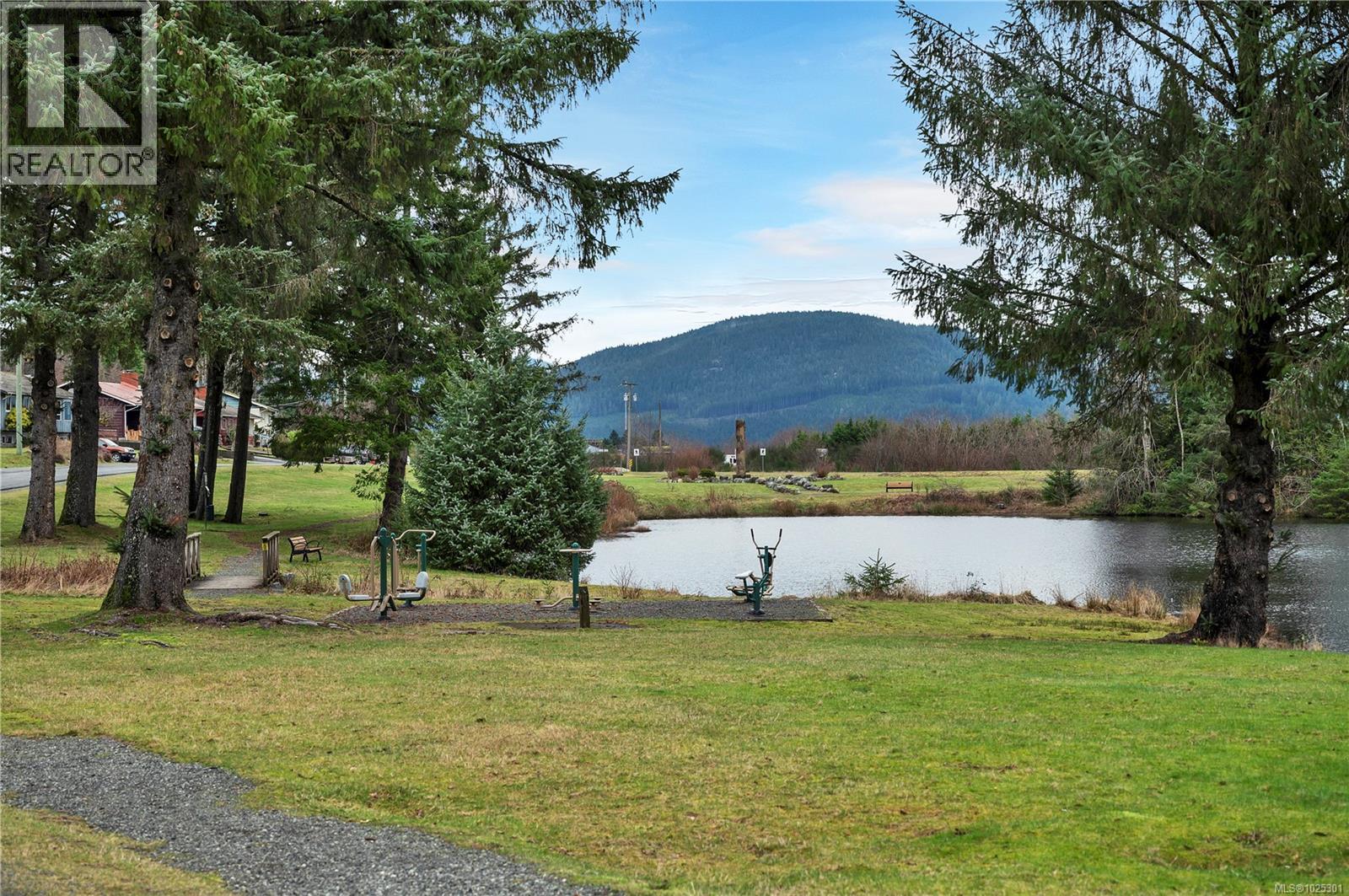 For sale: 431 Macmillan Dr, Sayward, British Columbia V0P1R0 - 1025301 ...
