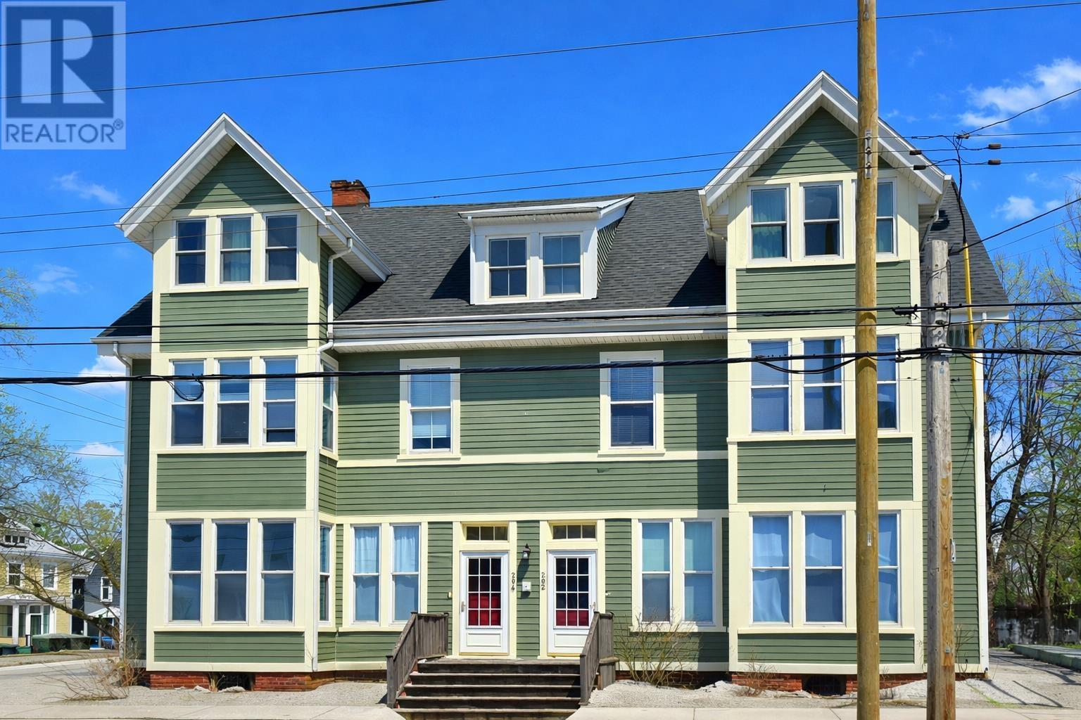3 2-202 Euston, Charlottetown, Prince Edward Island C1A1W8