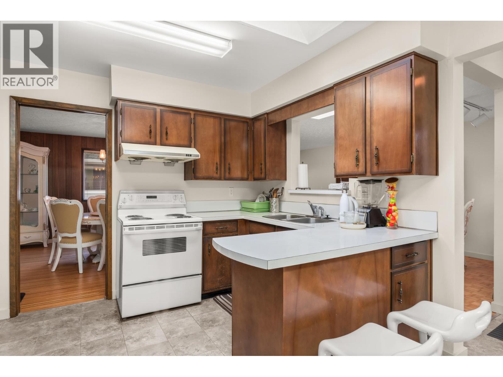 For sale: 4651 W 16TH AVENUE, Vancouver, British Columbia V6R3E9 ...