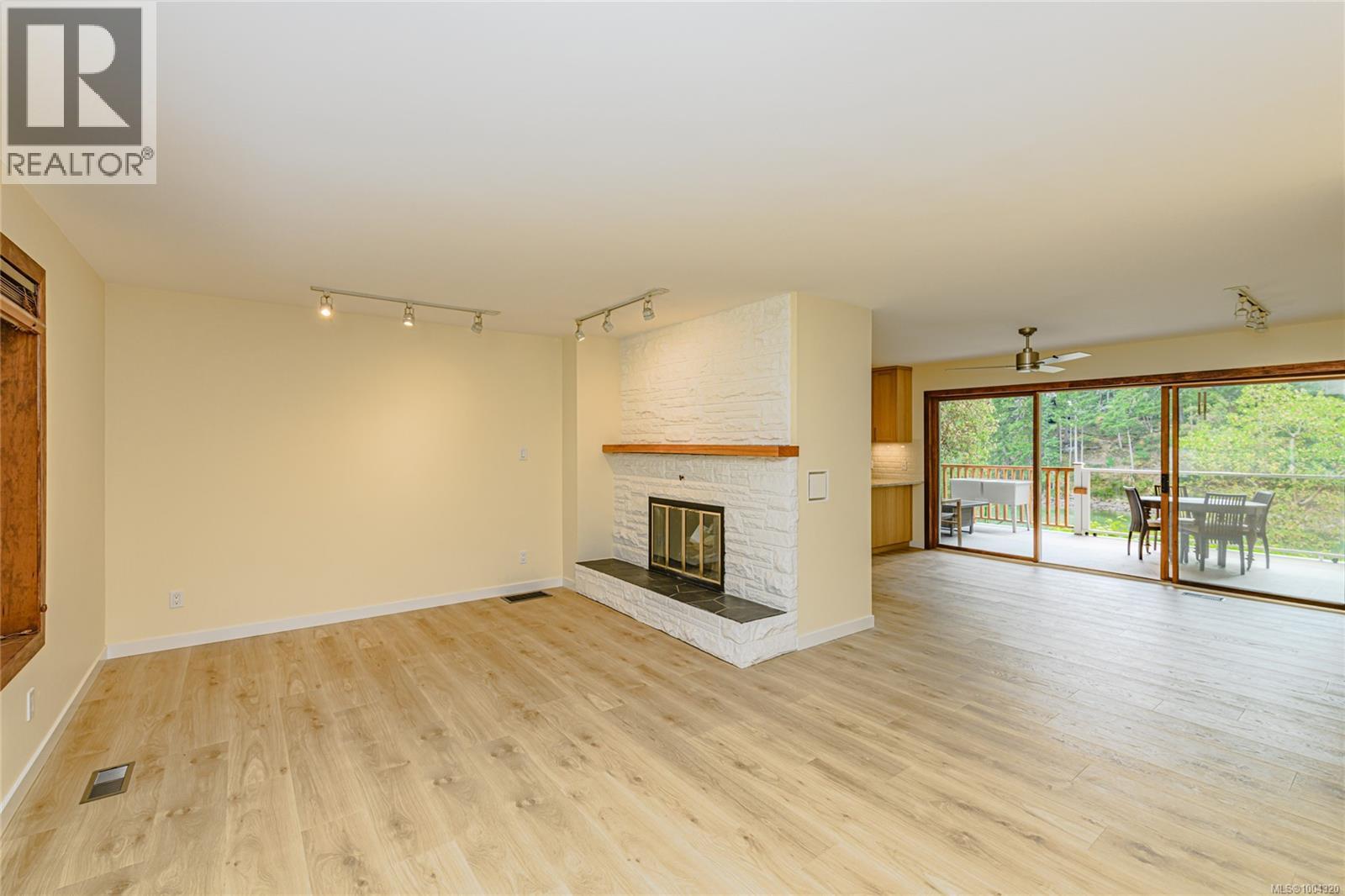 Salt Spring Realty For sale: 2990 Southey Point Rd, Salt Spring, British Columbia V8K1A1 ...