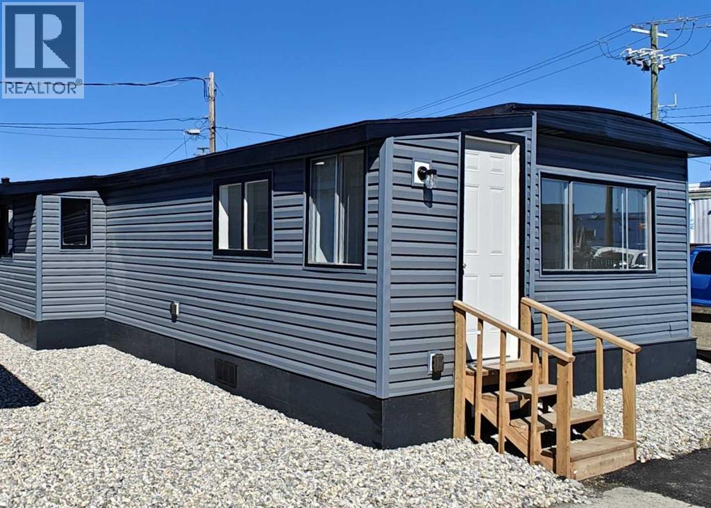 Mobile Home for Sale in 30, 2106 50 Street SE|Calgary, Alberta T2B1M7 2