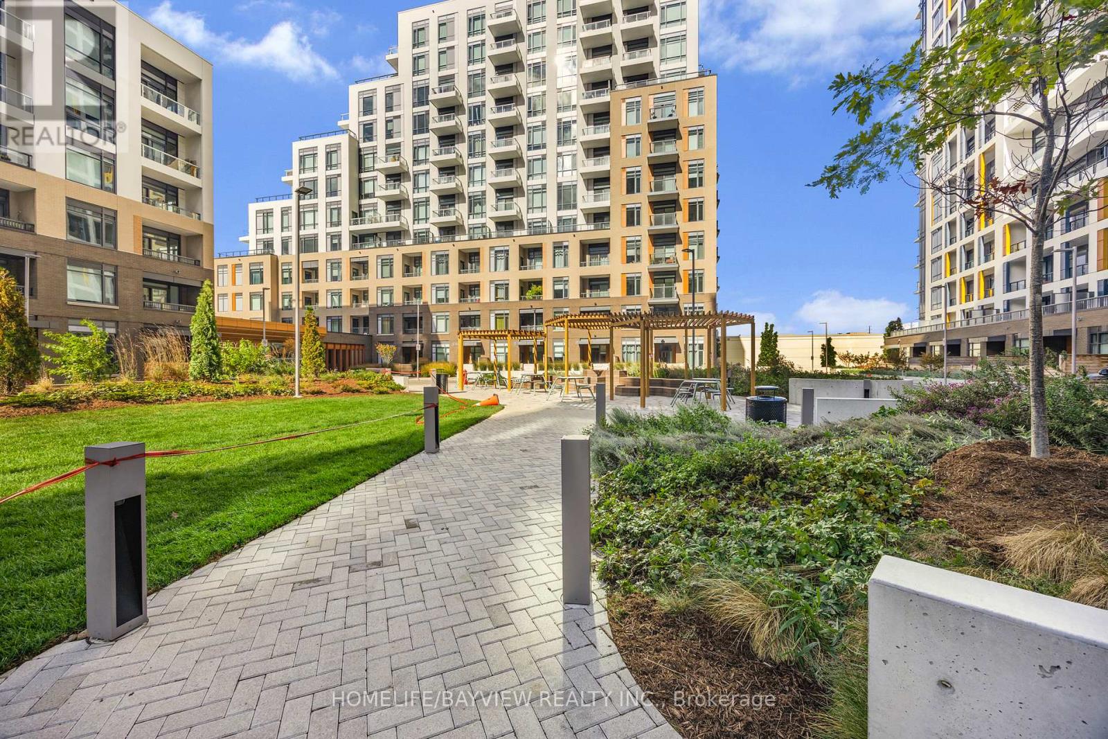 617 - 7950 BATHURST STREET, Vaughan (Beverley Glen), Ontario L4J0L4
