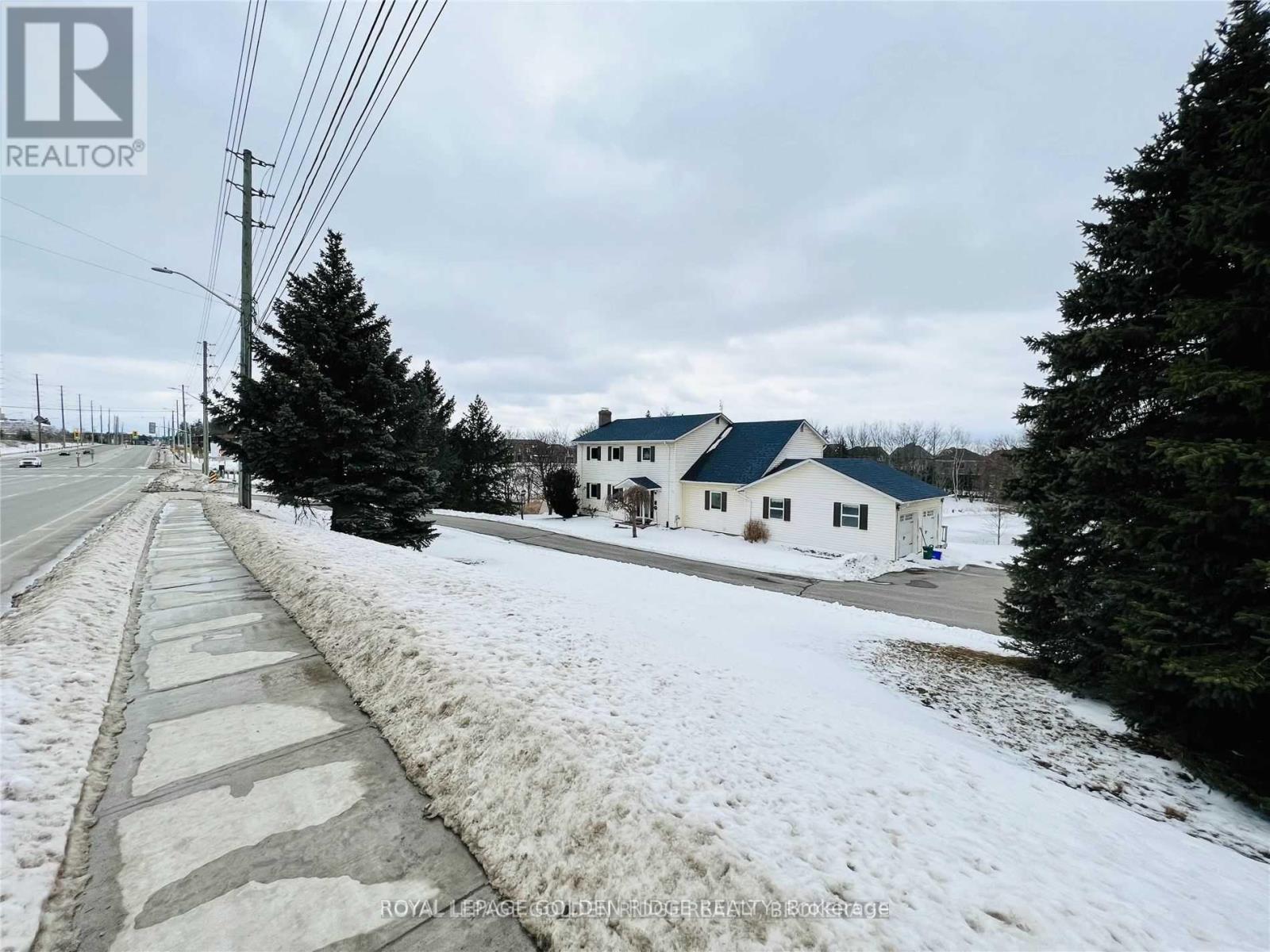 15482 LESLIE STREET, Aurora, Ontario L4G7C4