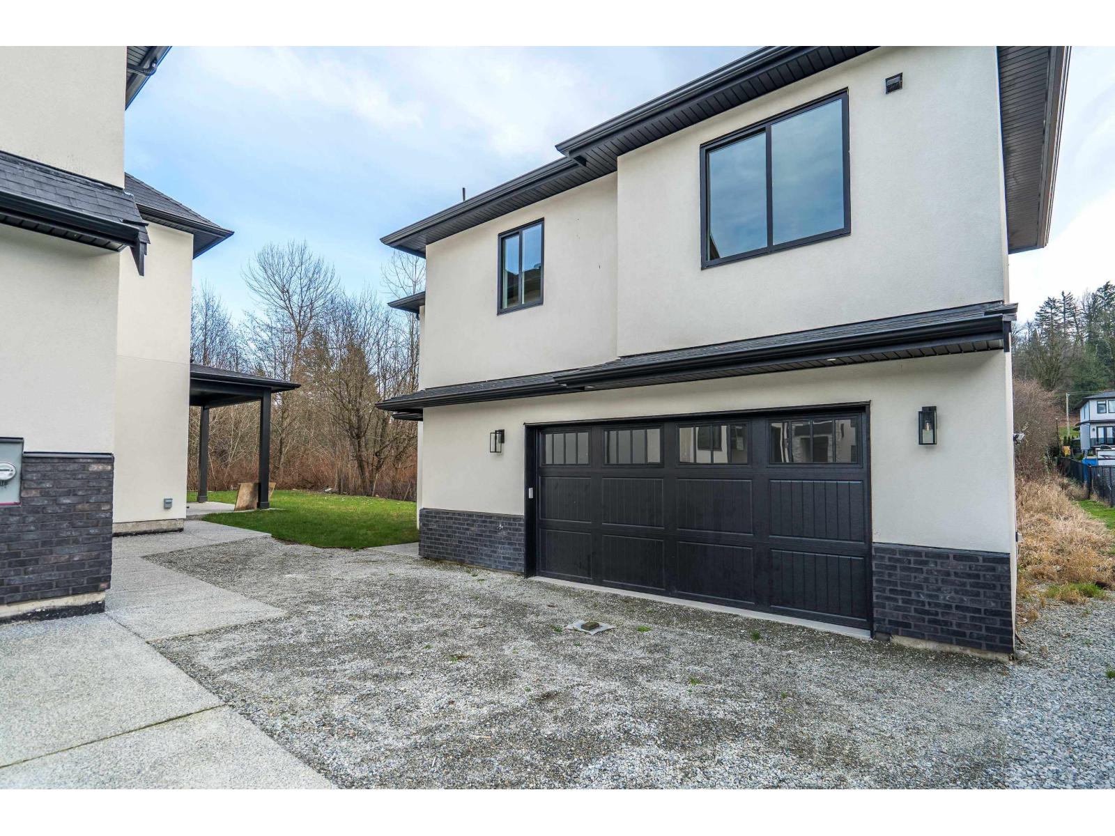 For sale: 34054 HUNDERT CRESCENT, Mission, British Columbia V2V0H9