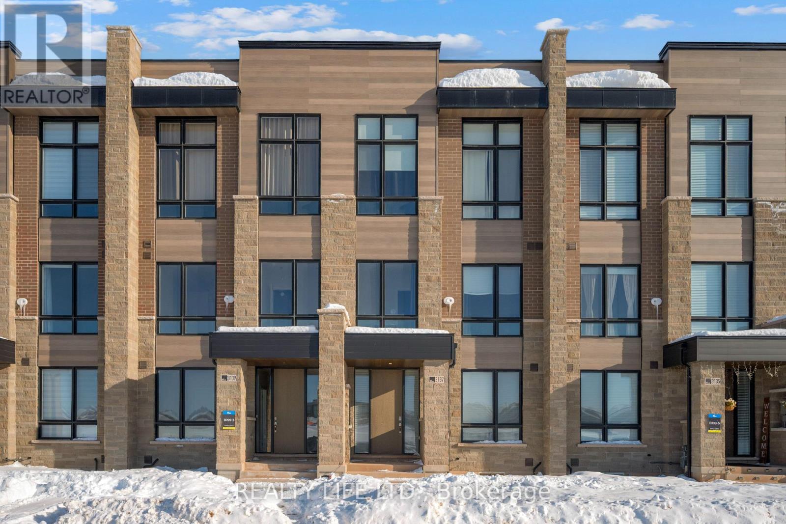 Row / Townhouse for Sale in 3137 MEADOWRIDGE DRIVE|Oakville (JM Joshua Meadows), Ontario L6H7Z6