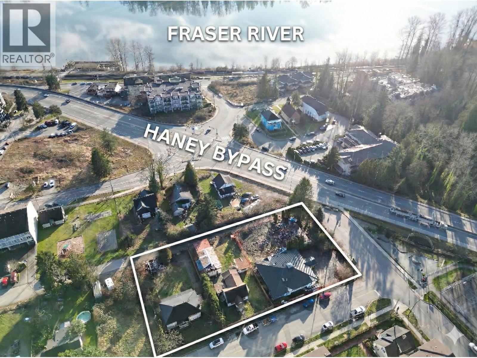 For sale: 22328 ST ANNE AVENUE, Maple Ridge, British Columbia