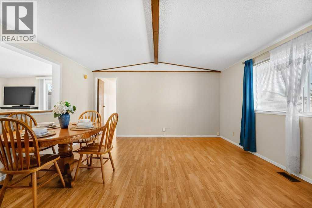 Mobile Home for Sale in 86, 99 Arbour Lake Road|Calgary, Alberta T3G4E4 2