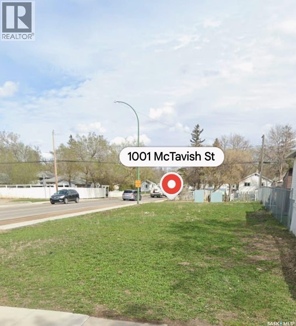 1001 McTavish STREET