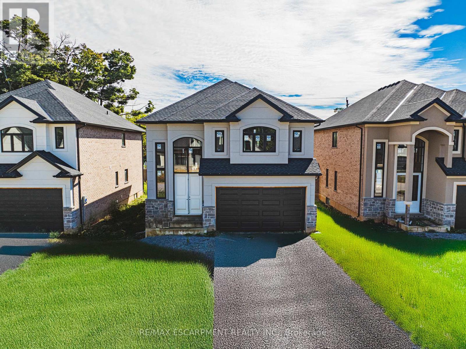 40 CESAR PLACE, Hamilton (Ancaster), Ontario L9G0G3