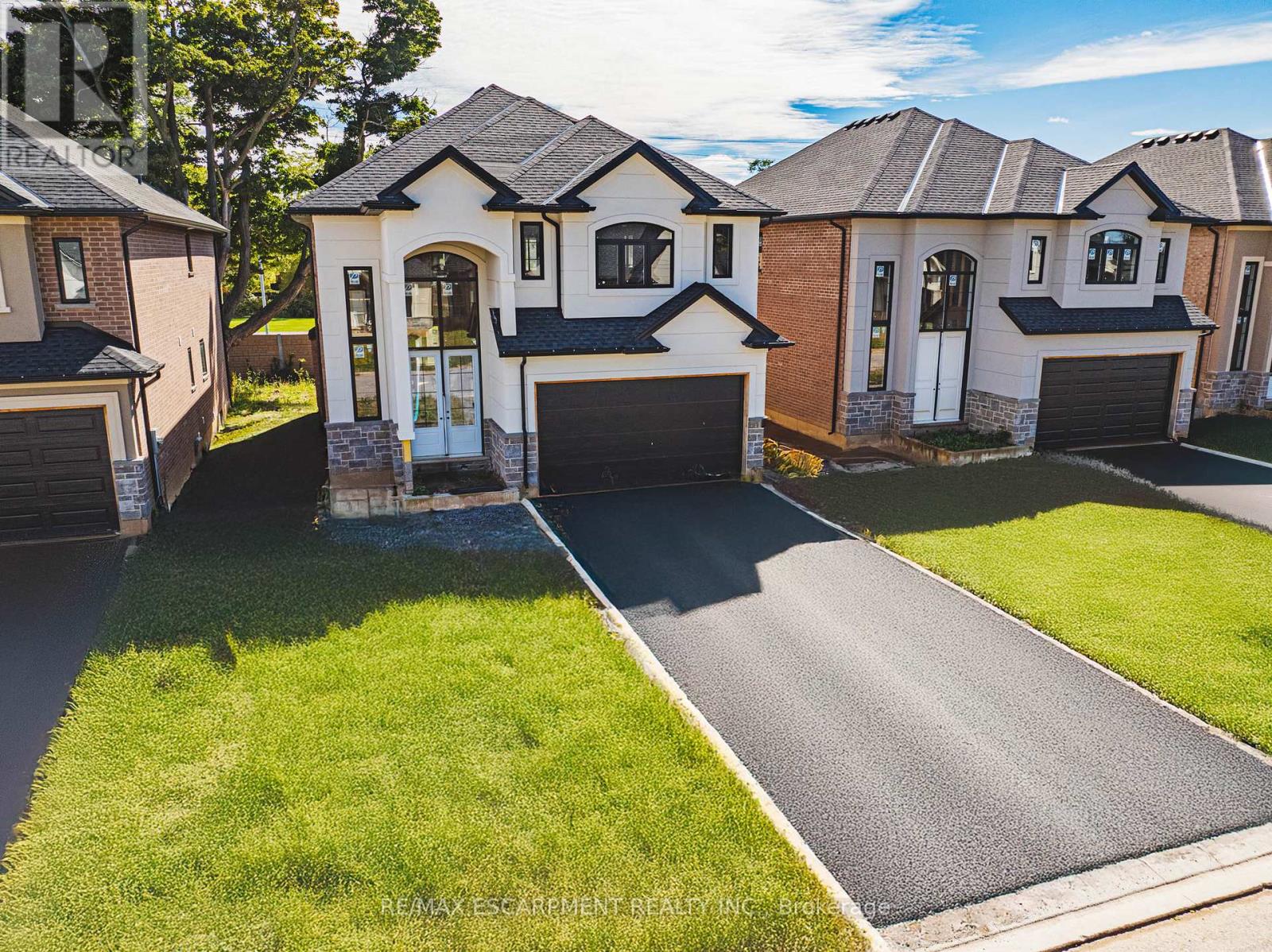 48 CESAR PLACE, Hamilton (Ancaster), Ontario L9G0G3