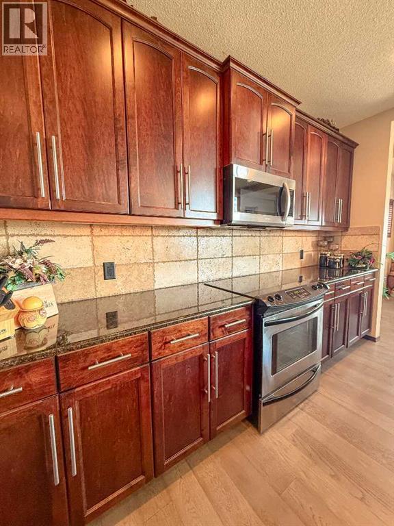 House for Sale in 128 Chaparral Valley Drive SE|Calgary, Alberta T2X0M4 5