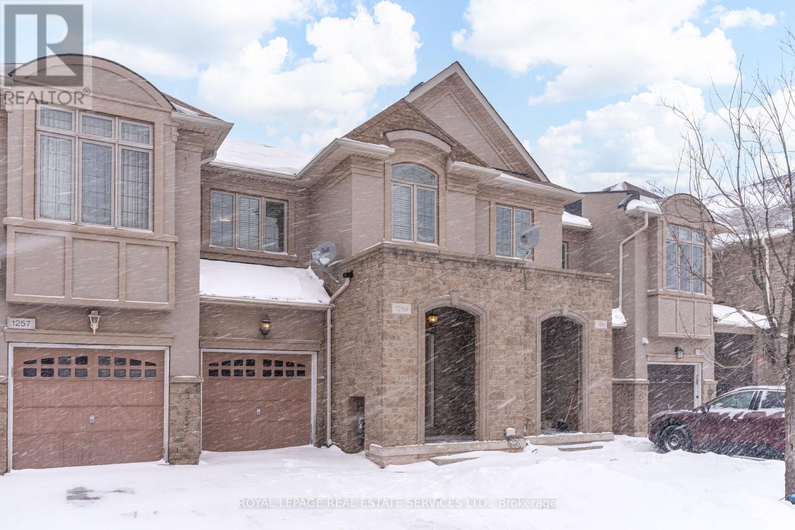 Row / Townhouse for Sale in 1259 CRAIGLEITH ROAD|Oakville (JC Joshua Creek), Ontario L6H0B6 3
