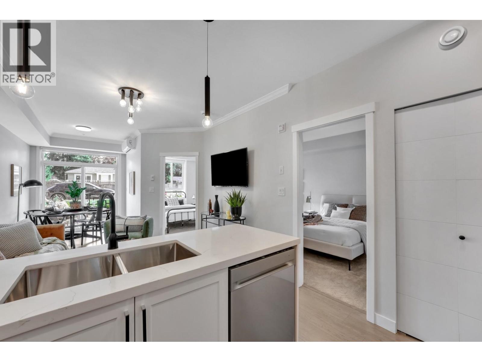For sale: 106 12143 223 STREET, Maple Ridge, British Columbia V2X5Y6 ...