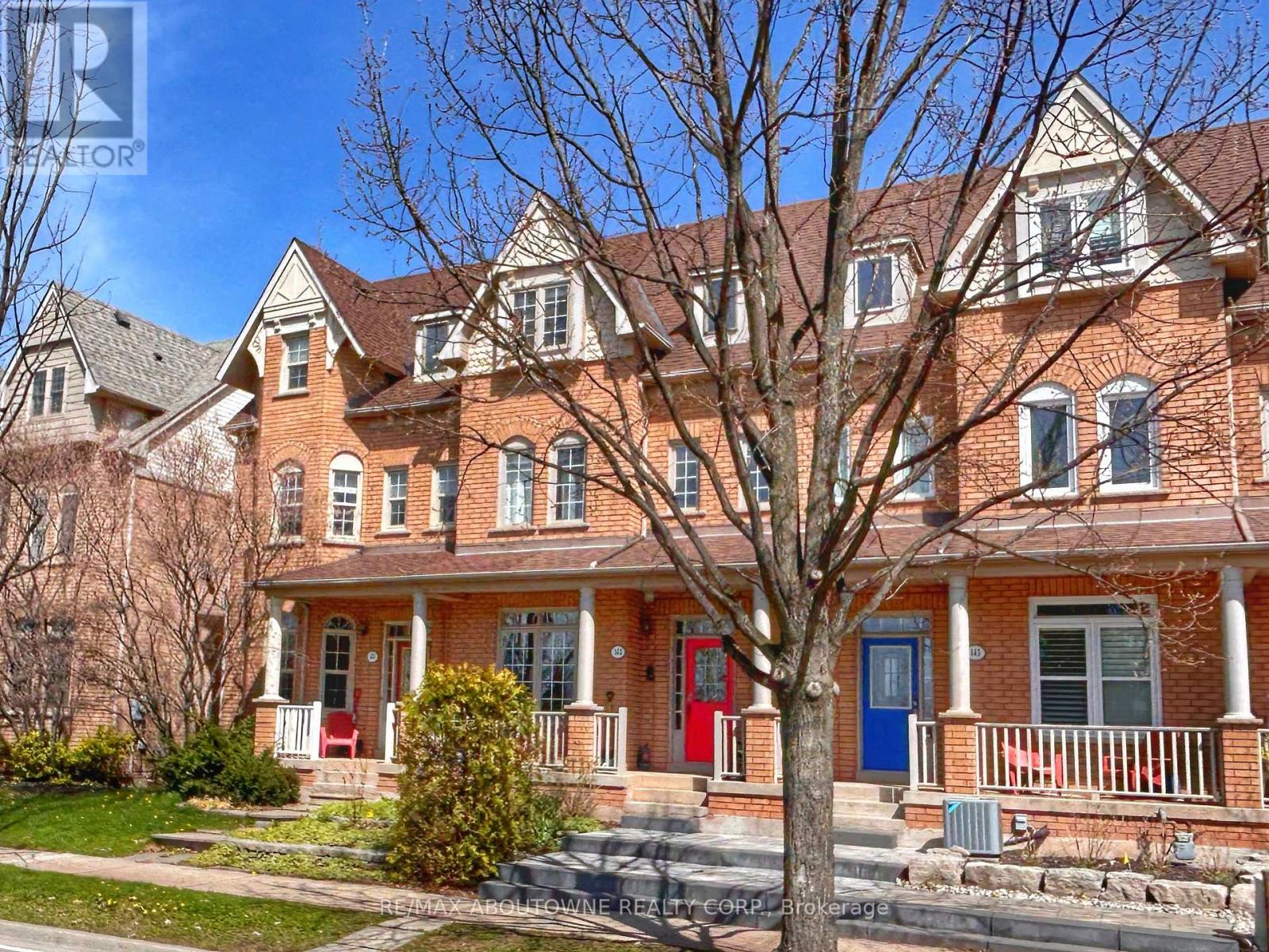 Row / Townhouse for Sale in 143 GLENASHTON DRIVE|Oakville (RO River Oaks), Ontario L6H6N2 2