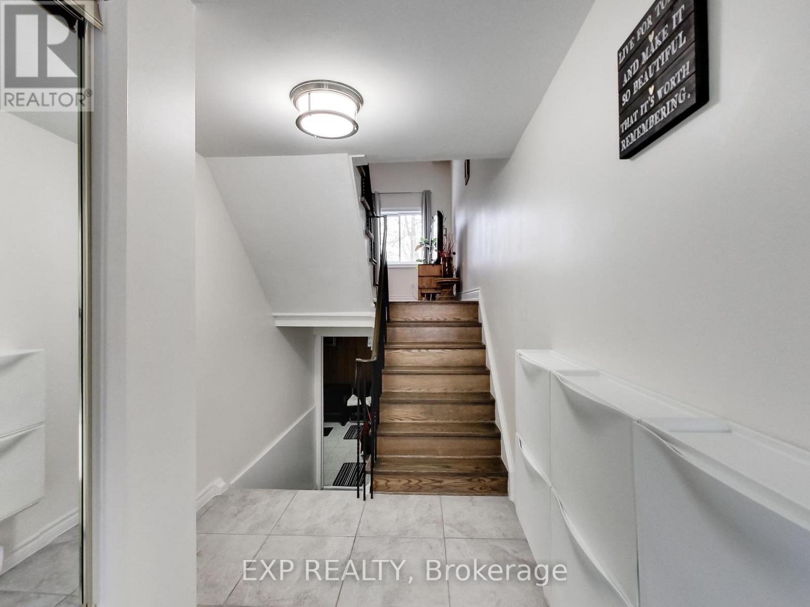 Row / Townhouse for Sale in 101 - 2145 SHEROBEE ROAD|Mississauga (Cooksville), Ontario L5A3G8 4