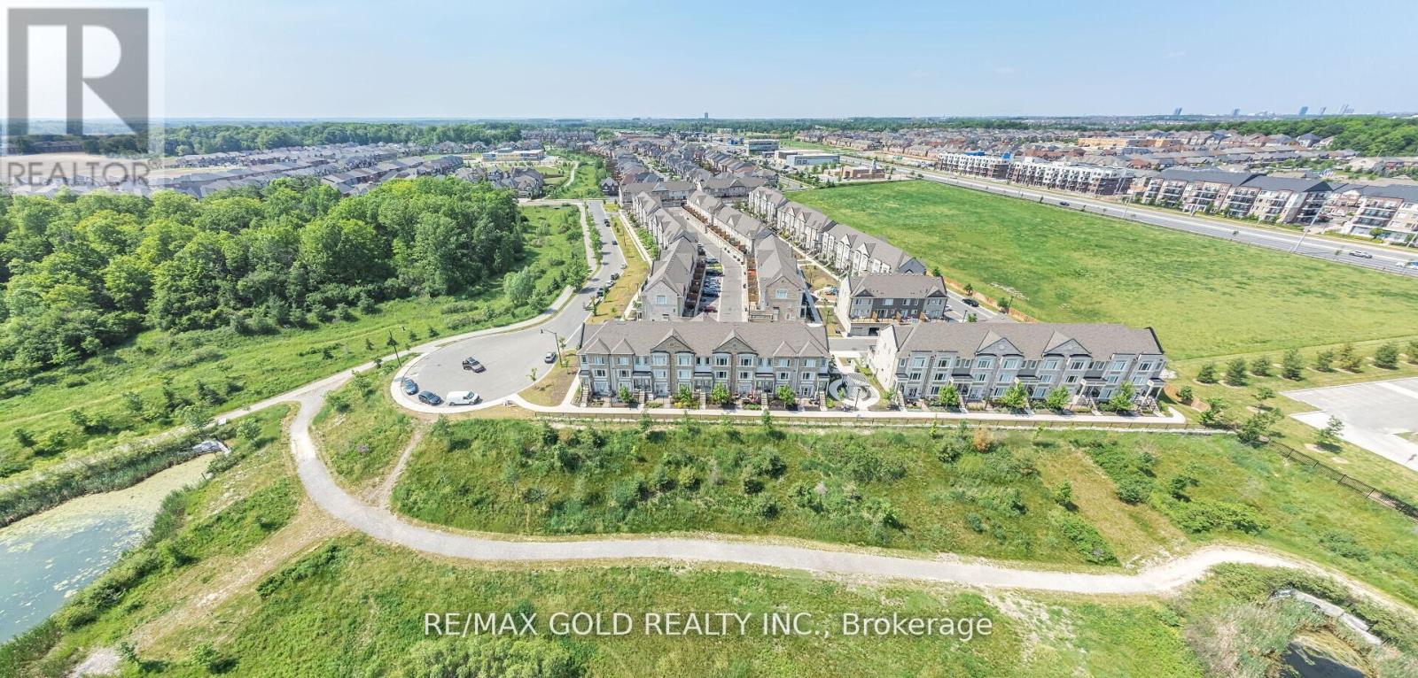 Row / Townhouse for Sale in 144 - 1 BECKENROSE COURT|Brampton (Brampton West), Ontario L6Y6G2 3